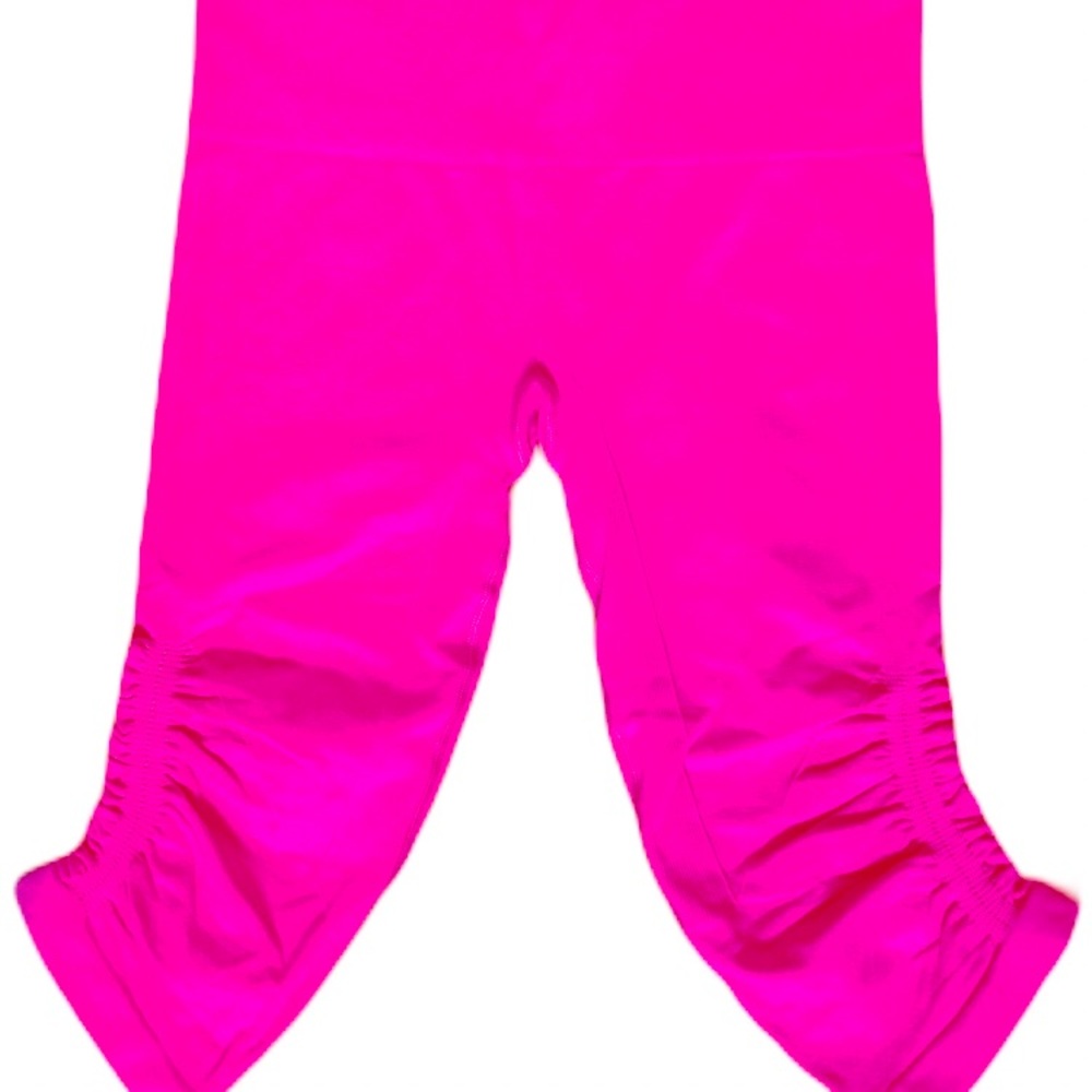 Lululemon hot pink ruched capri leggings, sz. 8